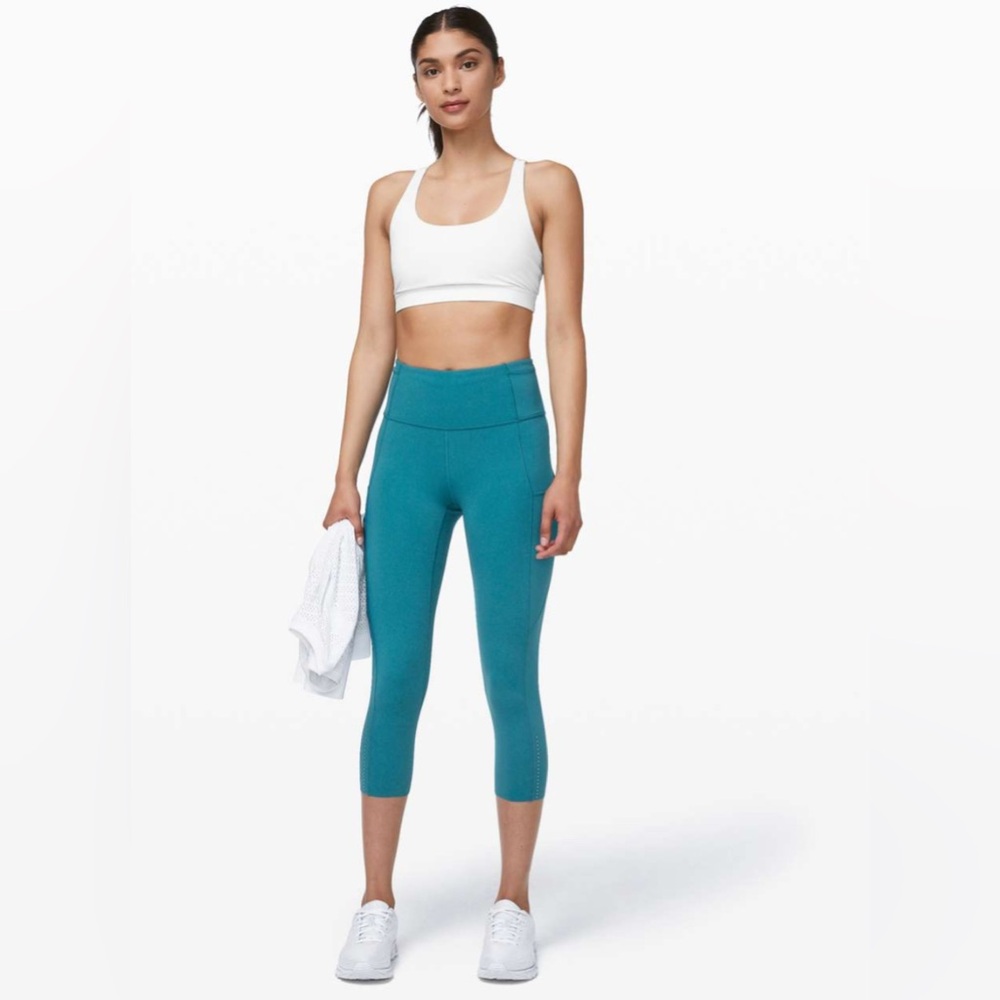 Lululemon Fast and Free Crop II 19" *Nulux
Cyprus size 4